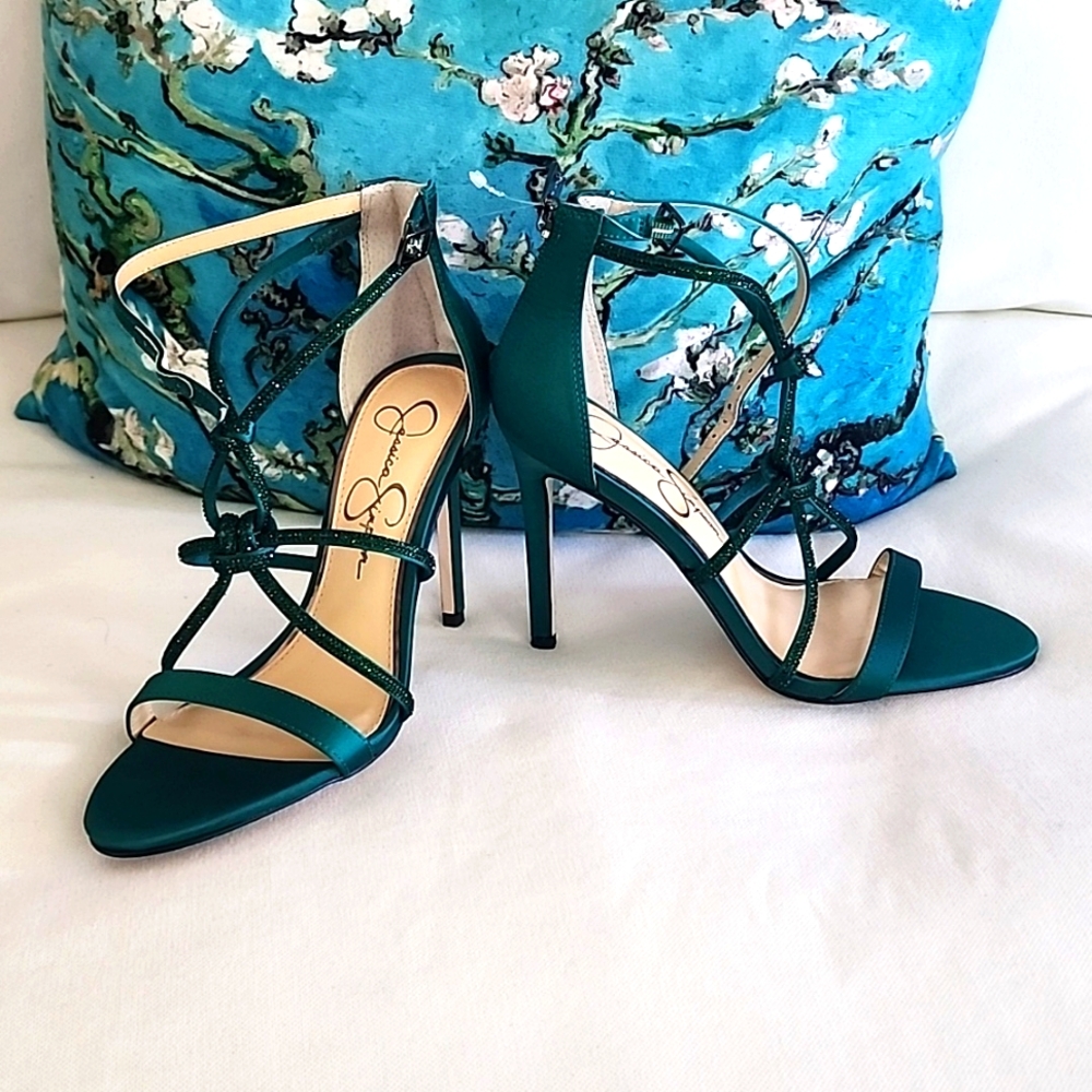 Green sequence heels
